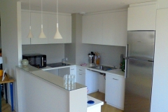 CUISINE AMENAGEE BLANC LAQUE