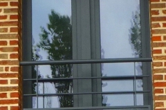 FENETRE AVEC GARDE CORPS