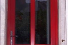 PORTE ROUGE AVEC IMPOSTE